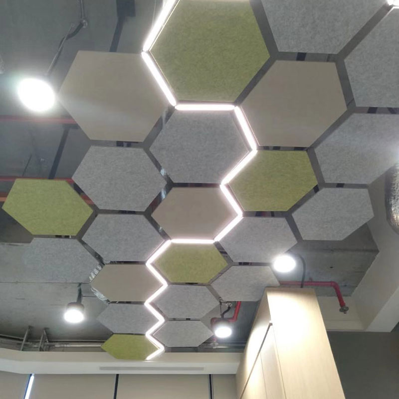 Panneau de plafond acoustique